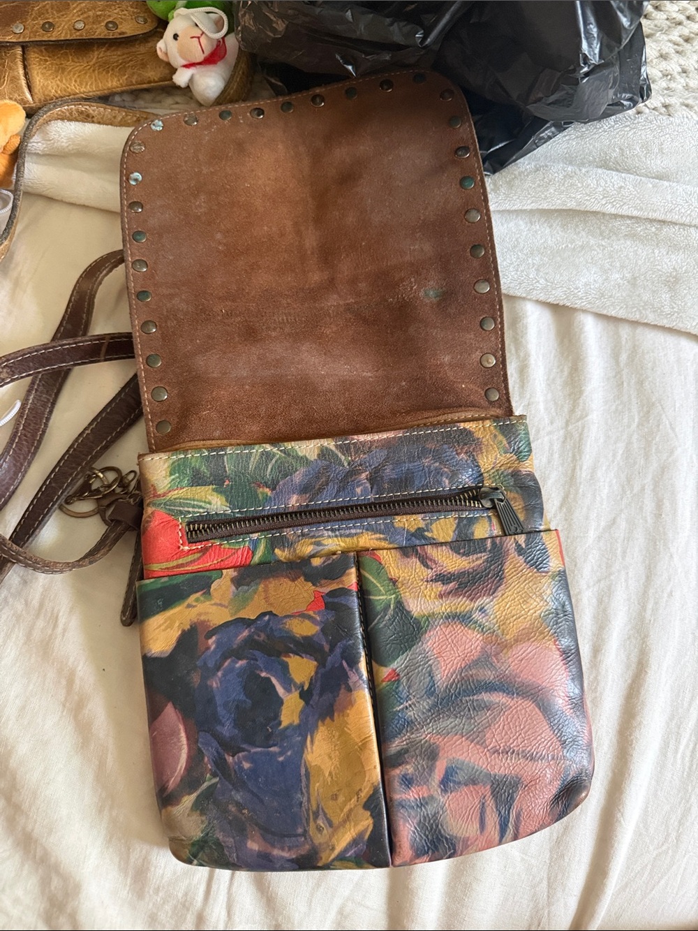Patricia Nash Multicolor Floral Studded Crossbody Bag - Picture 2 of 3